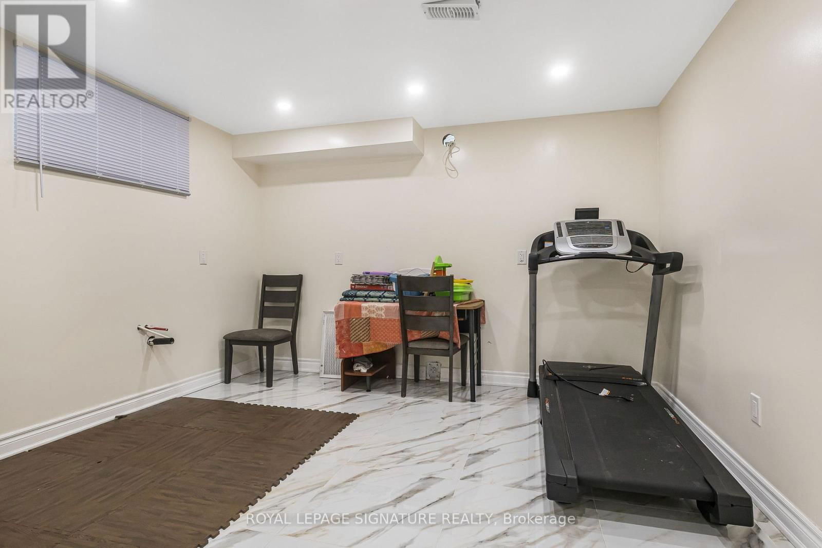 220 BEDROCK DRIVE Image 32