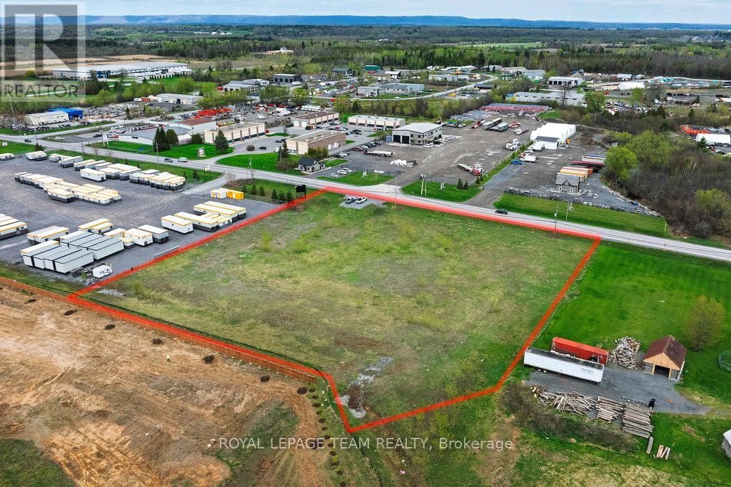 2679 CARP ROAD Image 2