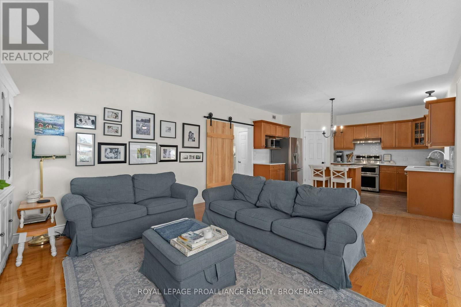 174 SPEERS BOULEVARD Image 19