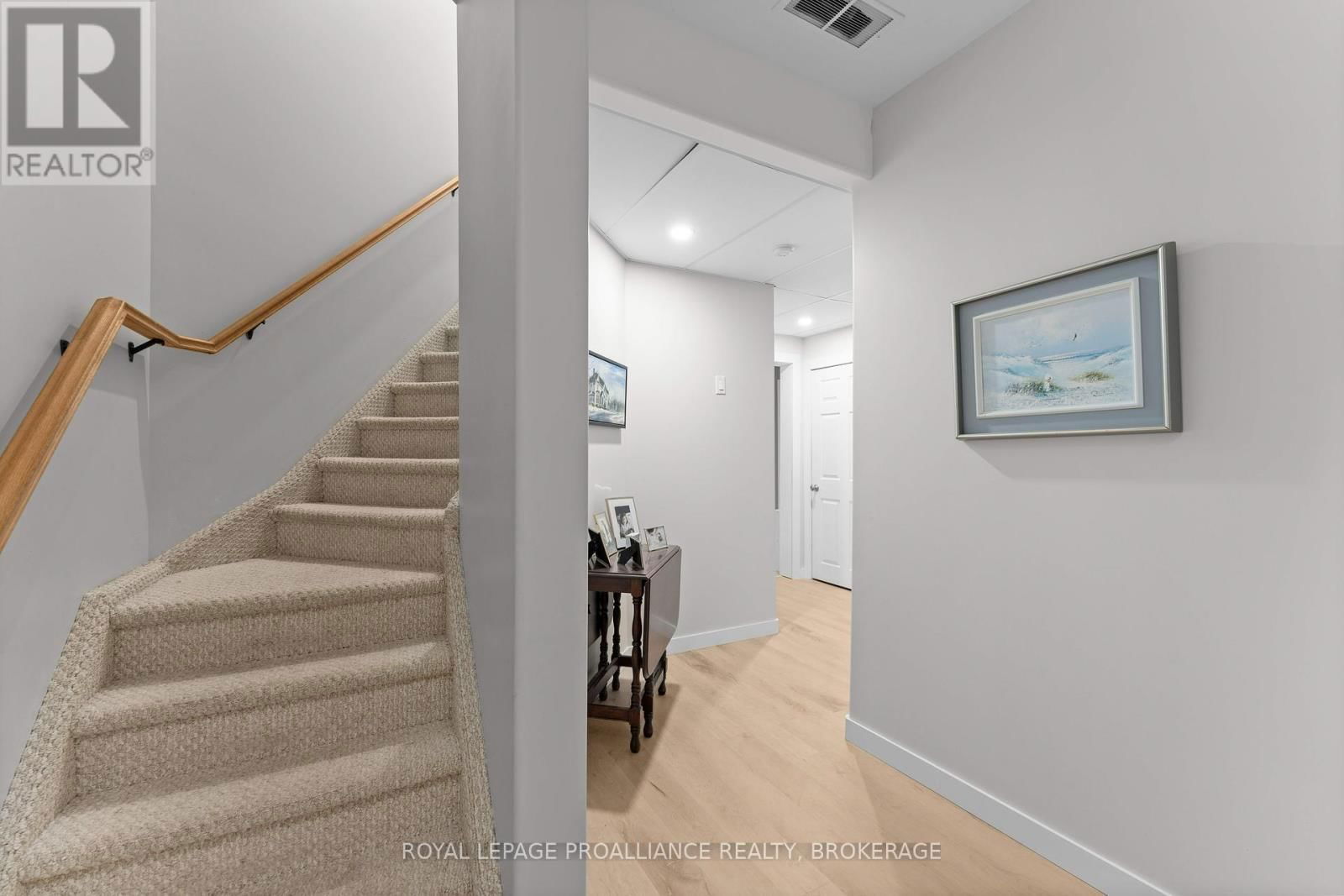 174 SPEERS BOULEVARD Image 27