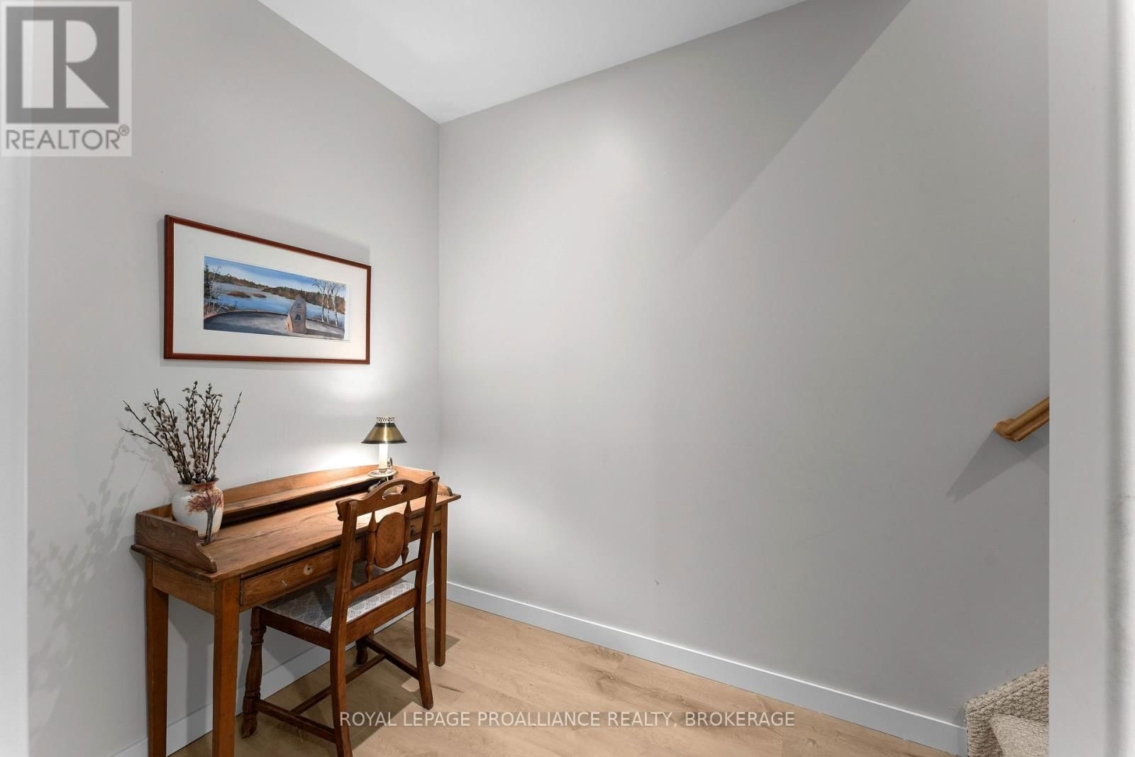174 SPEERS BOULEVARD Image 28