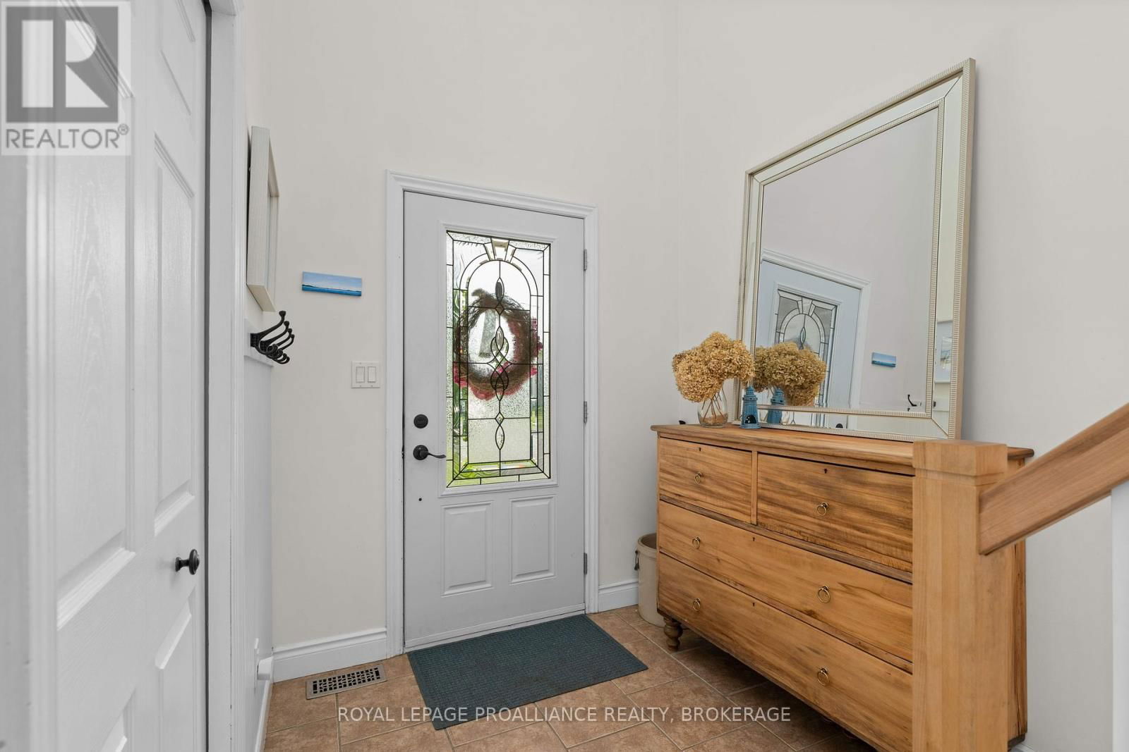 174 SPEERS BOULEVARD Image 6