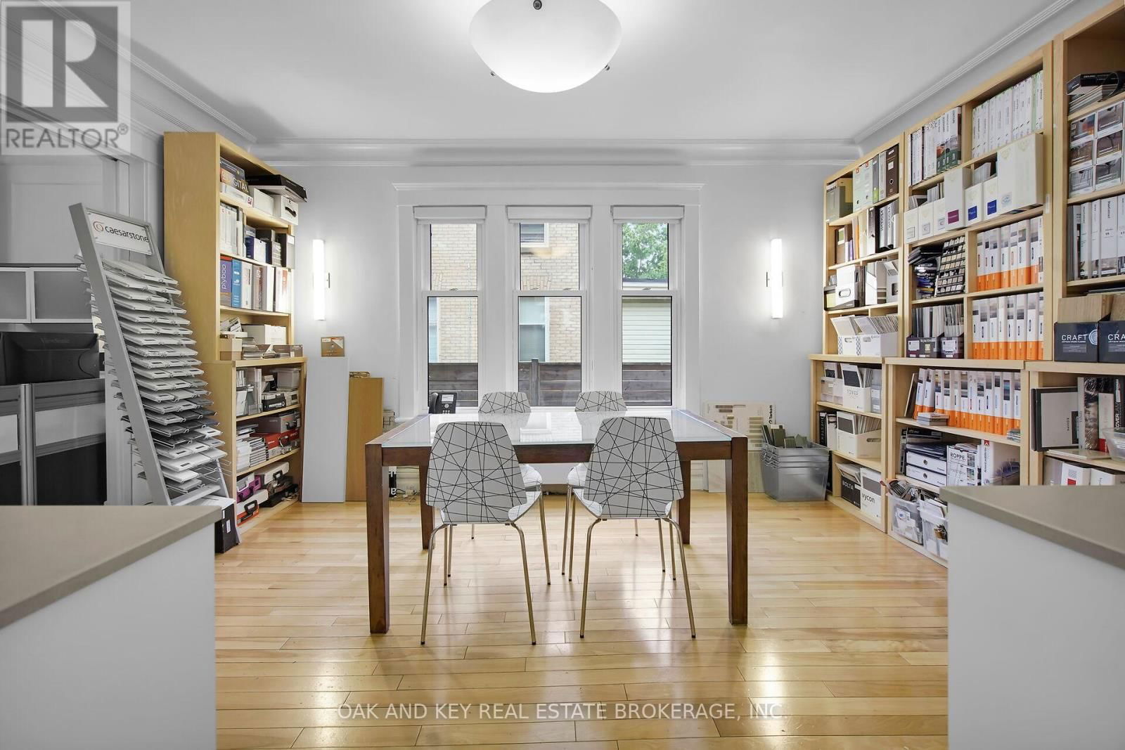 2424 MAIN STREET Image 10