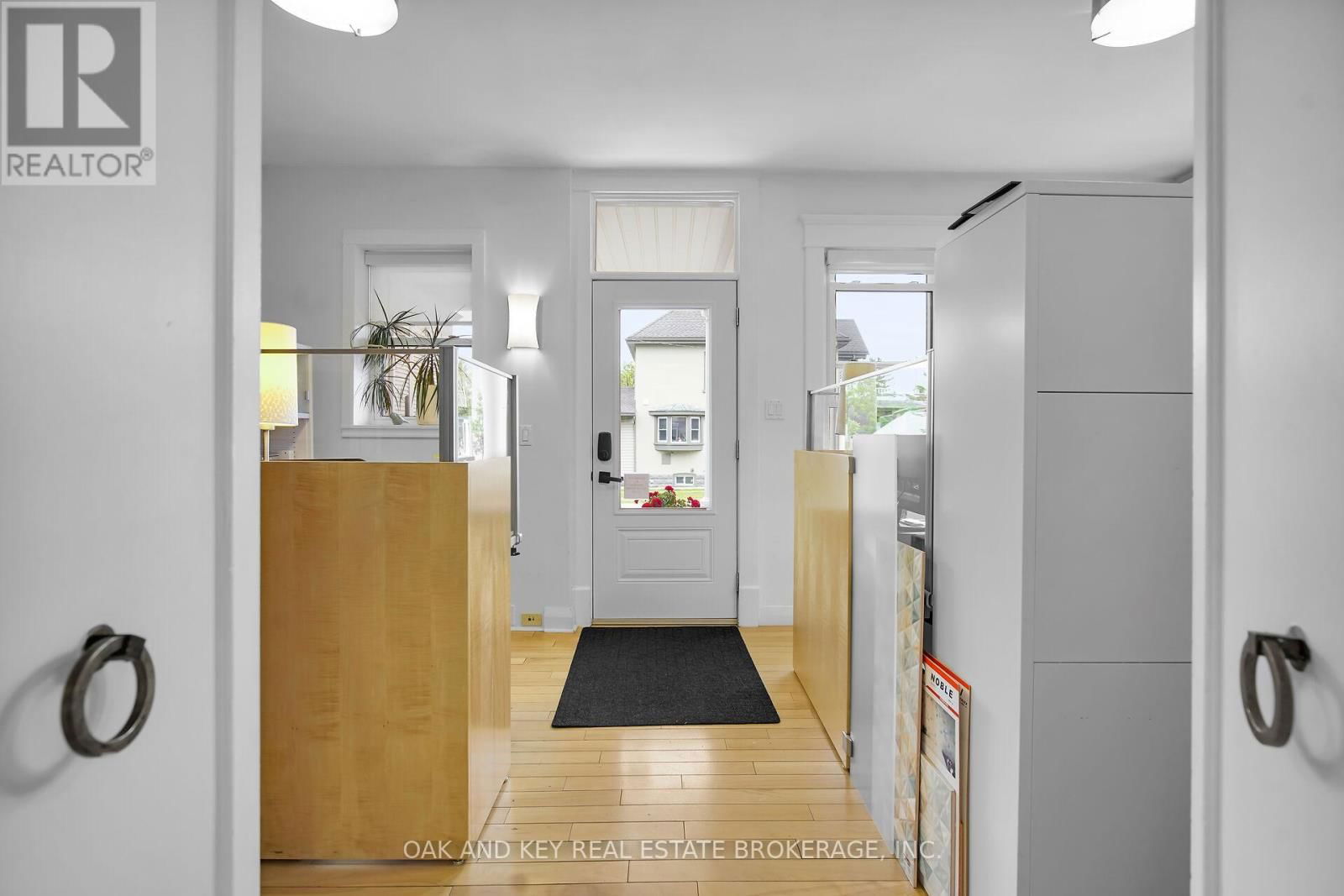 2424 MAIN STREET Image 12