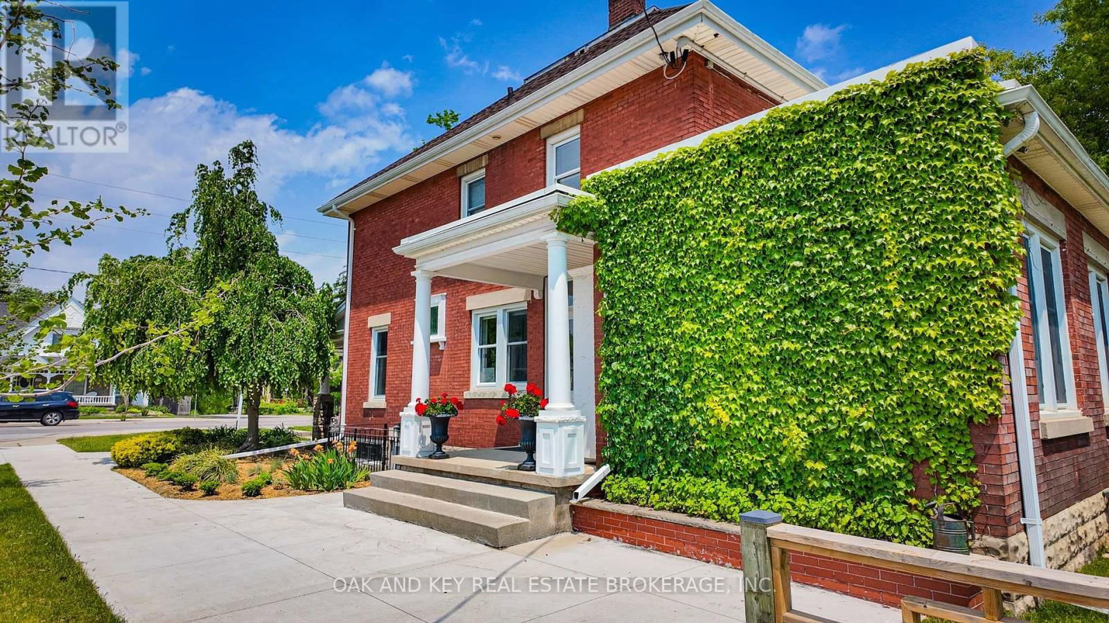 2424 MAIN STREET Image 2