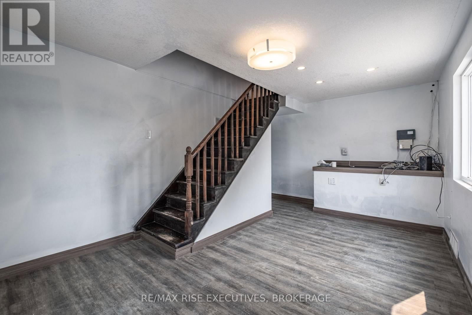 61 SEVENTH AVENUE Image 11