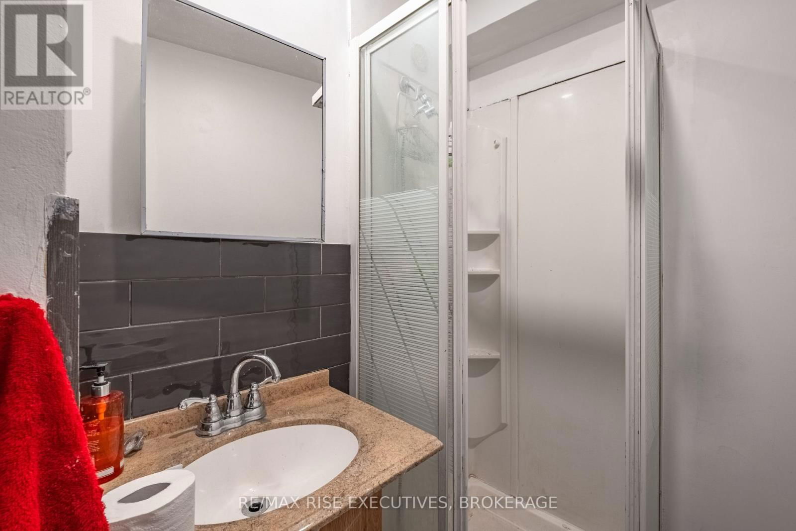 61 SEVENTH AVENUE Image 17