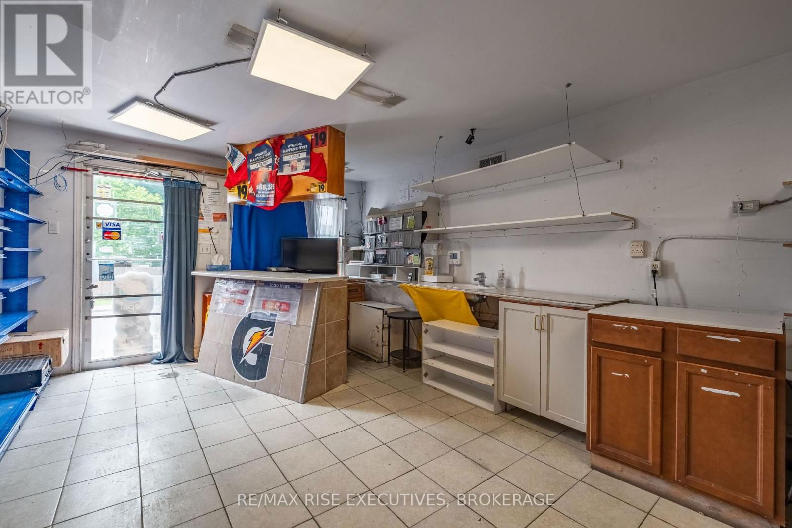 61 SEVENTH AVENUE Image 24