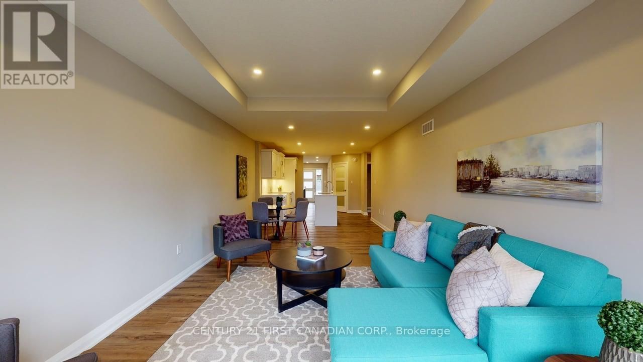 471 MAIN STREET Image 13