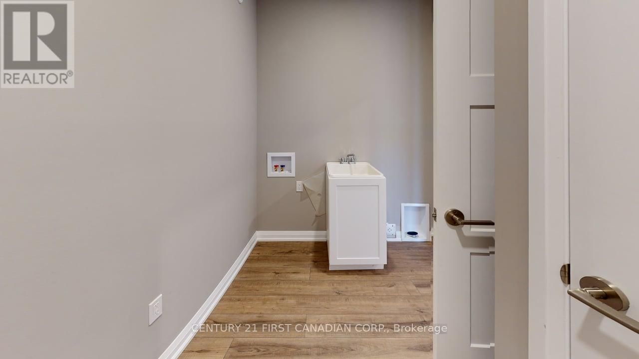 471 MAIN STREET Image 23