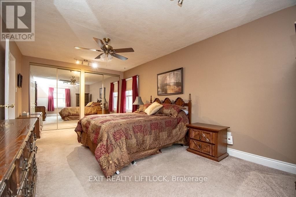 493 HOWDEN STREET Image 16