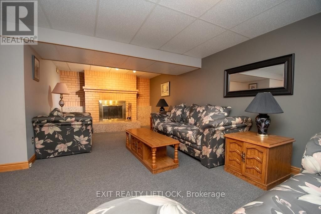 493 HOWDEN STREET Image 26