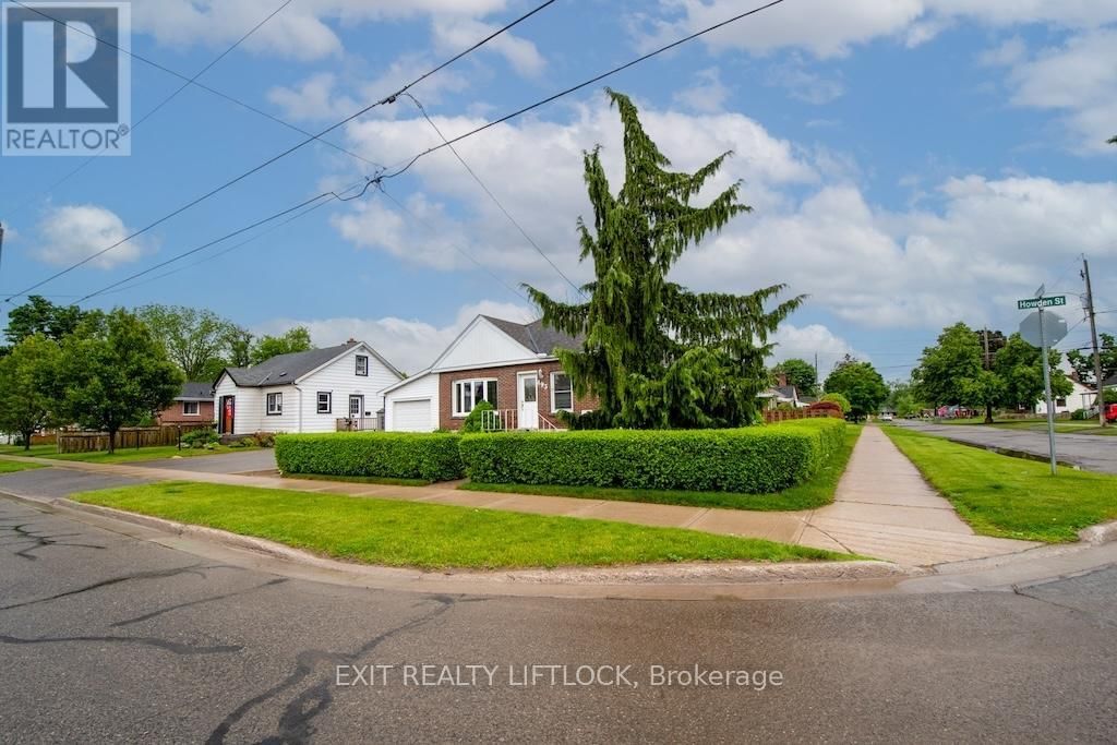 493 HOWDEN STREET Image 32