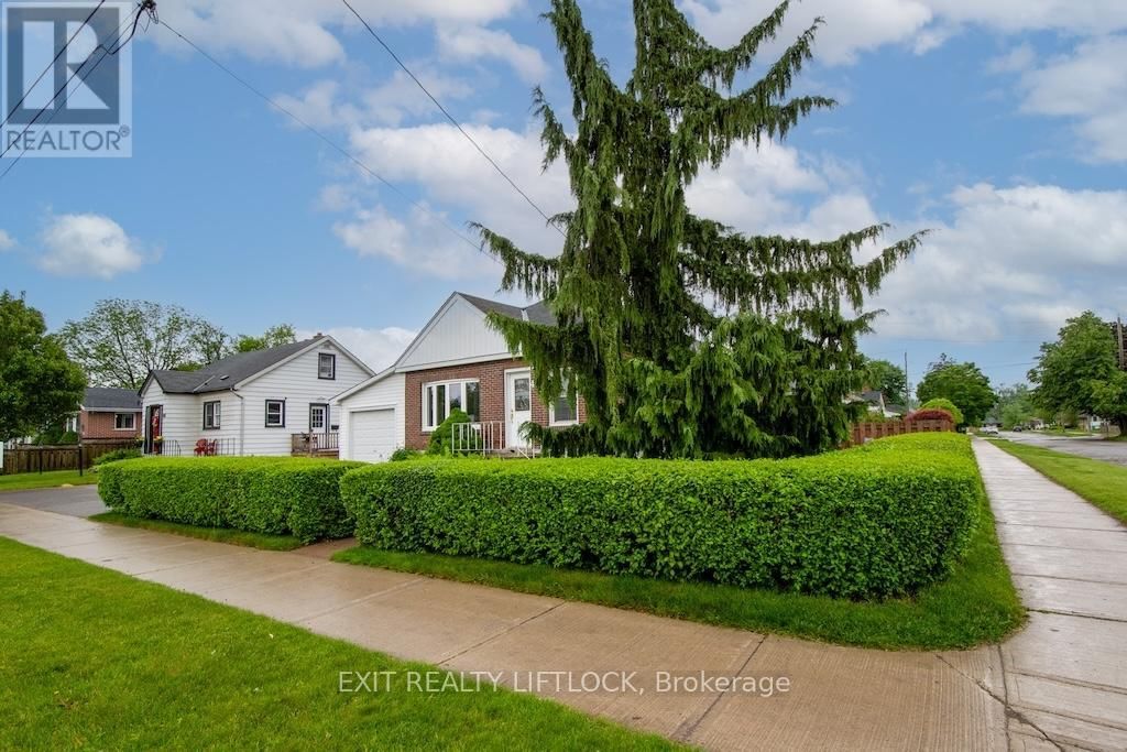 493 HOWDEN STREET Image 33