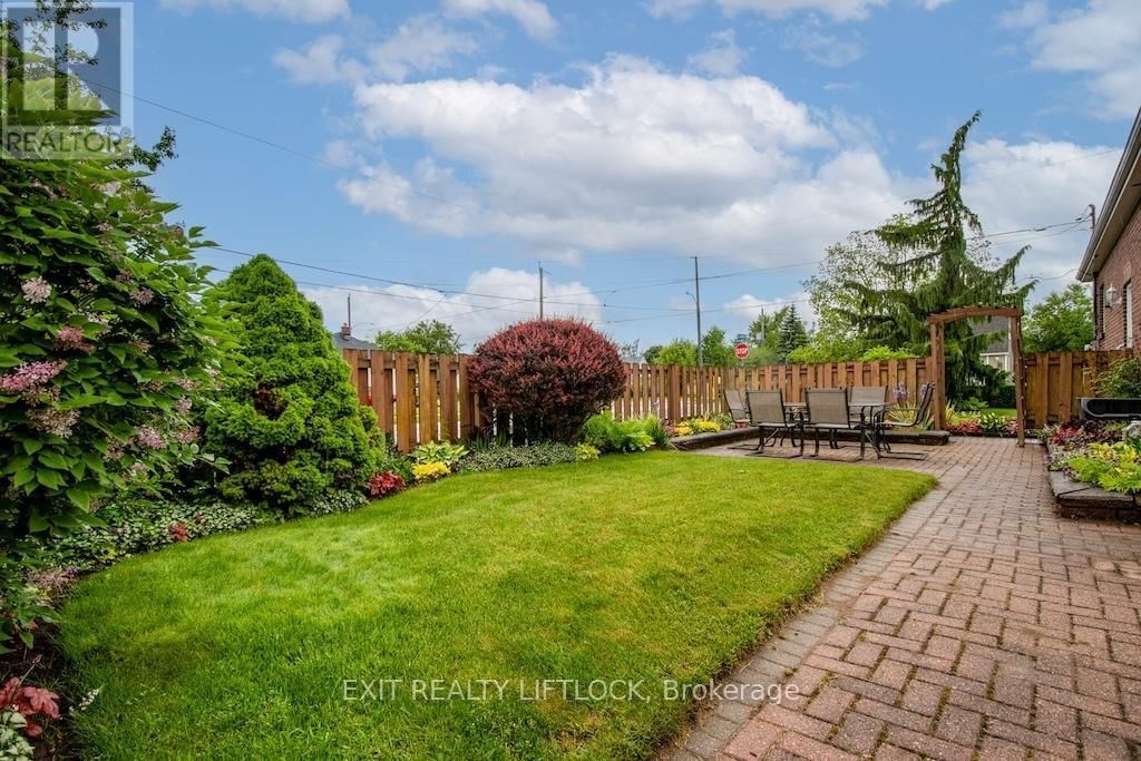 493 HOWDEN STREET Image 38