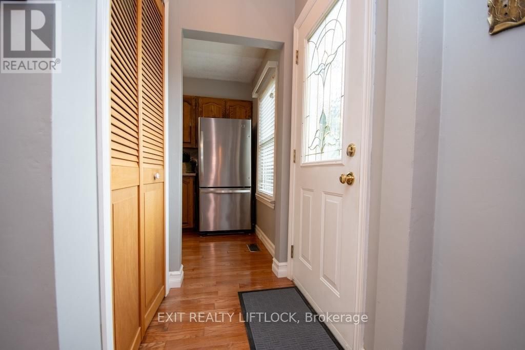 493 HOWDEN STREET Image 5