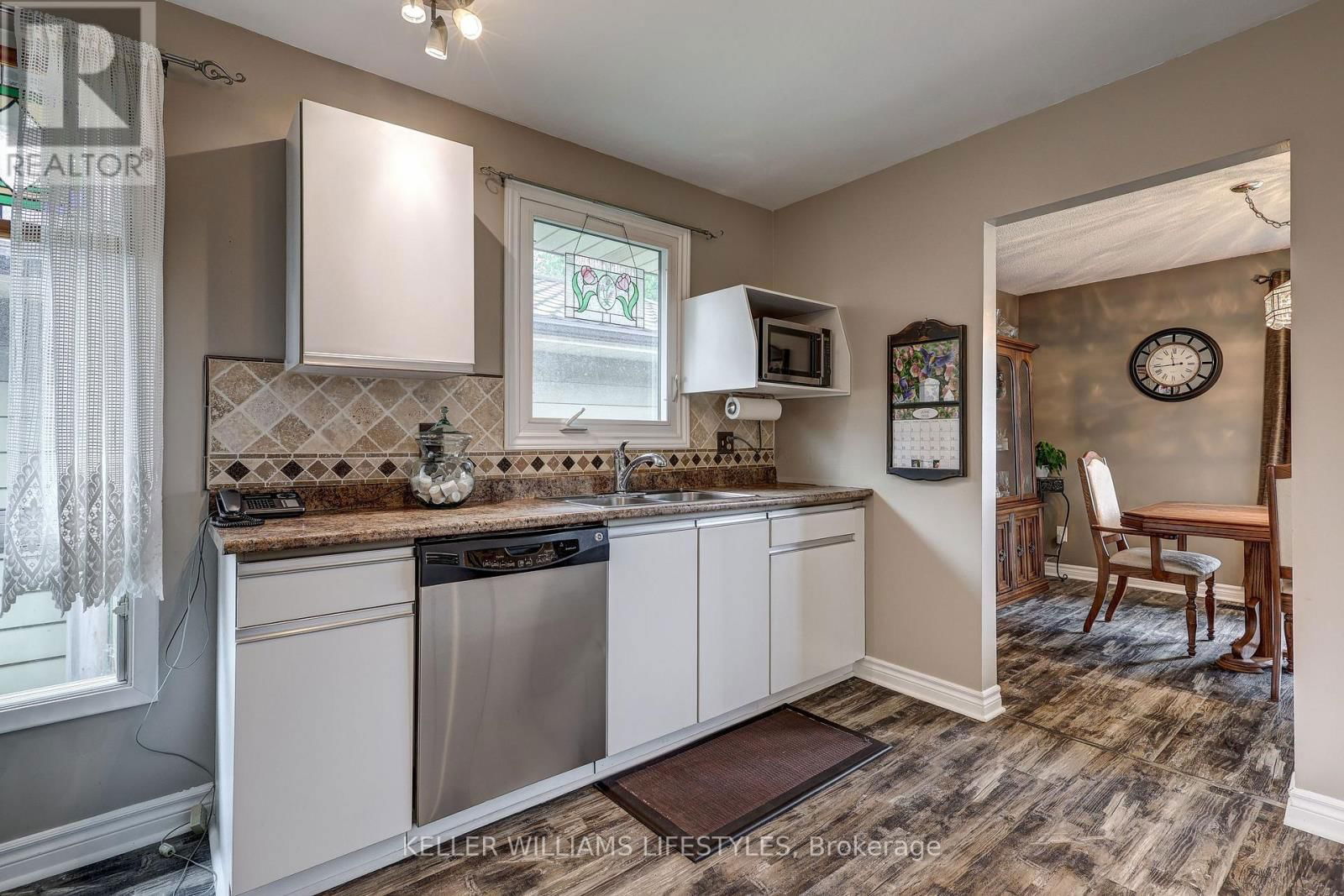 17 SHARPE DRIVE Image 12