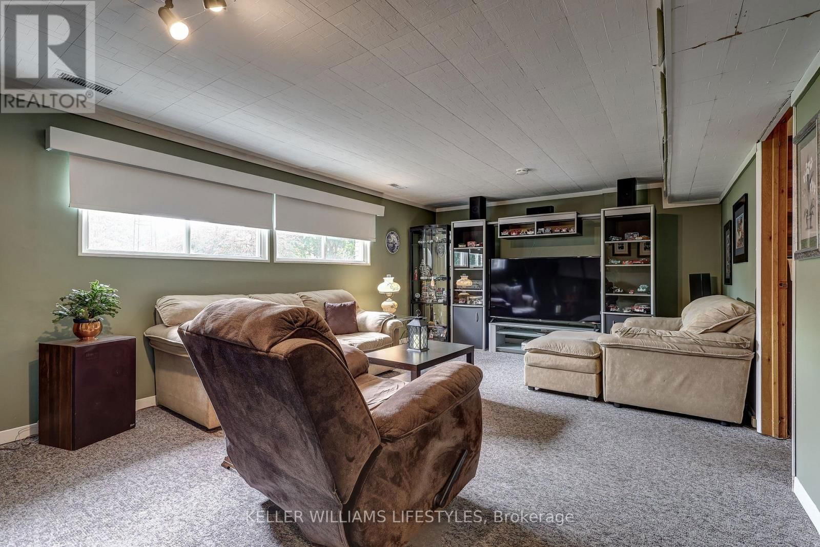 17 SHARPE DRIVE Image 29