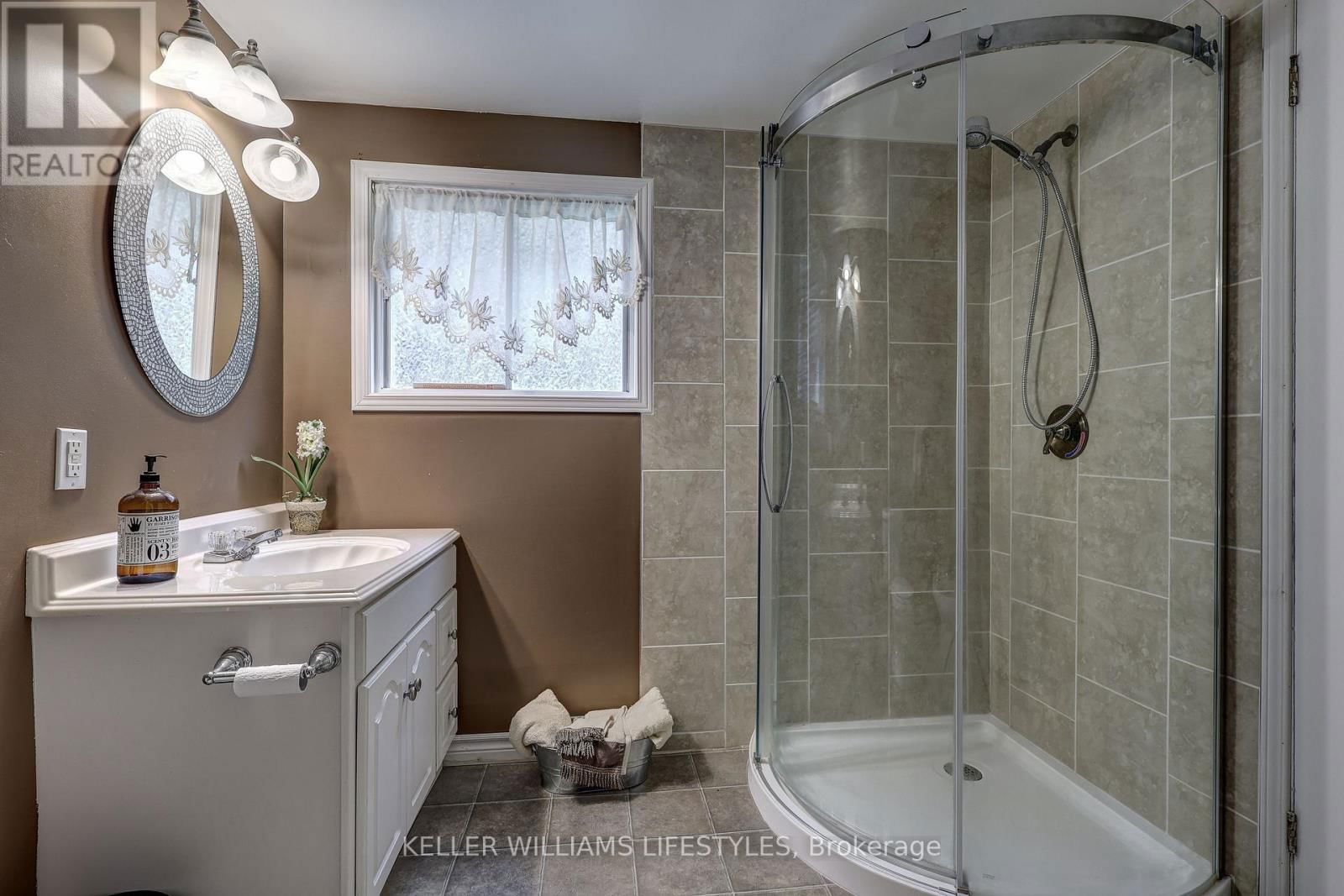 17 SHARPE DRIVE Image 35