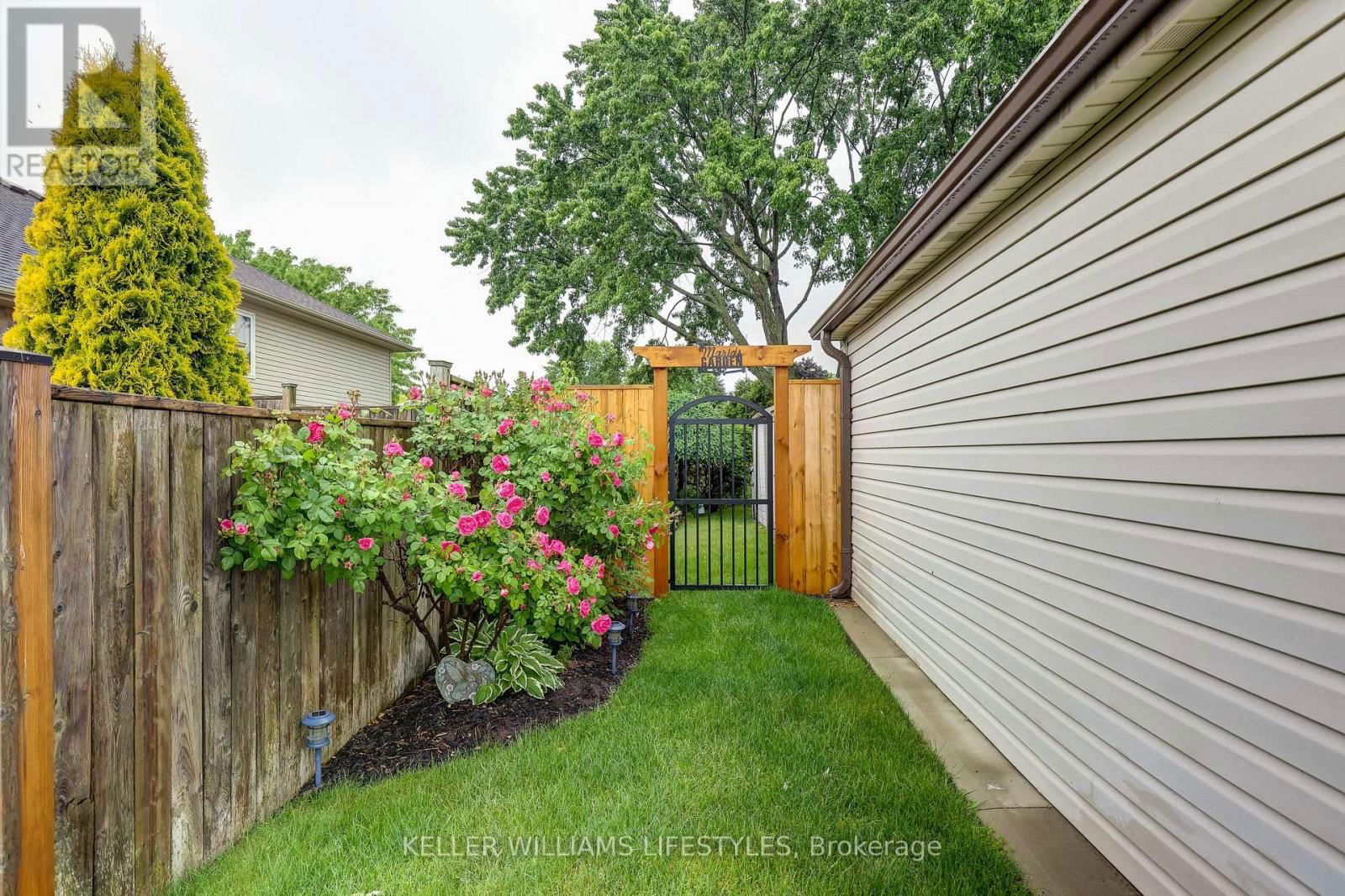 17 SHARPE DRIVE Image 40