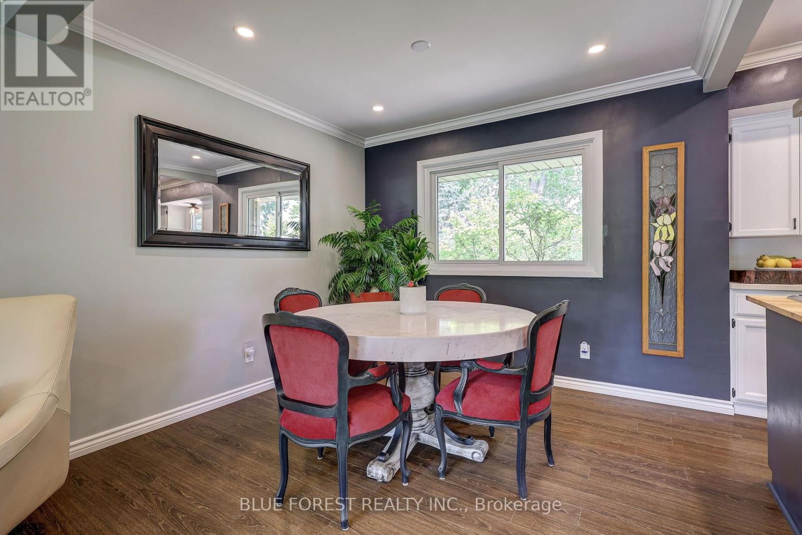 983 VALETTA STREET Image 12