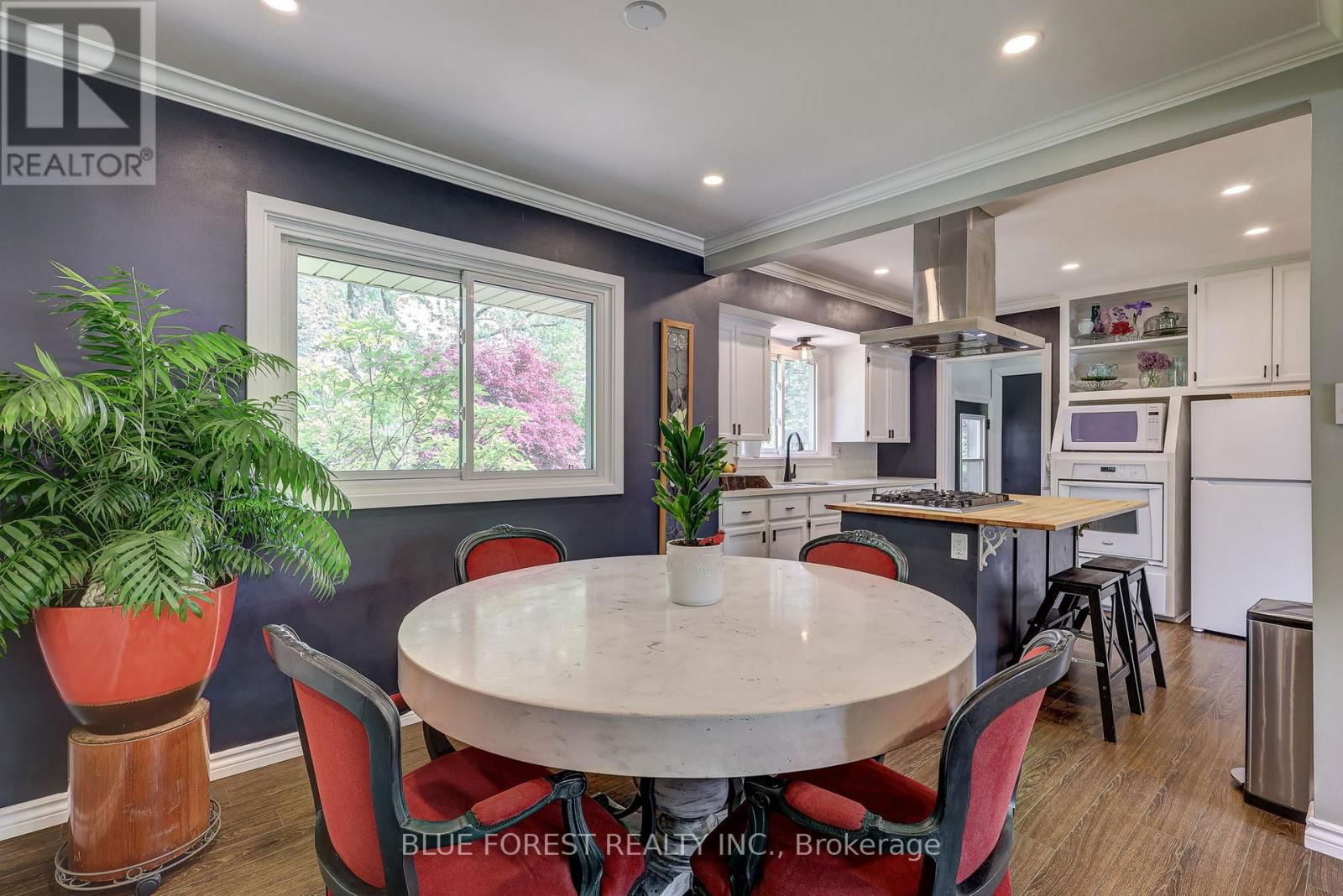983 VALETTA STREET Image 14