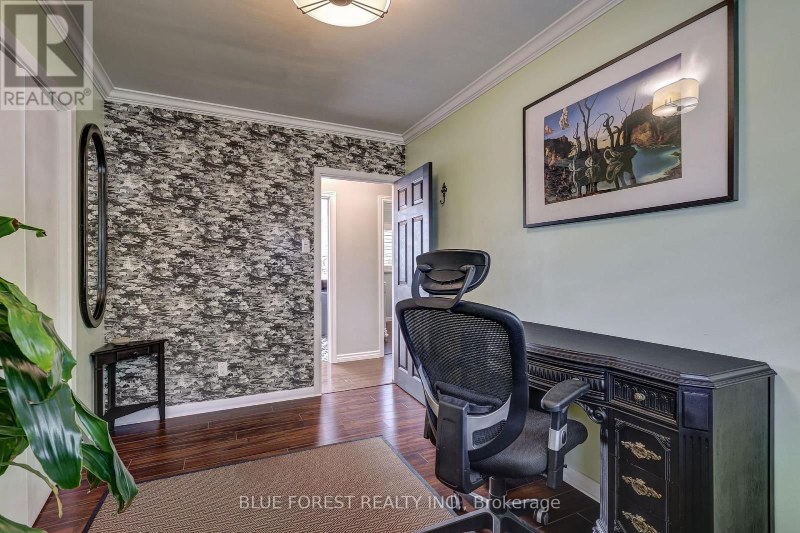 983 VALETTA STREET Image 23