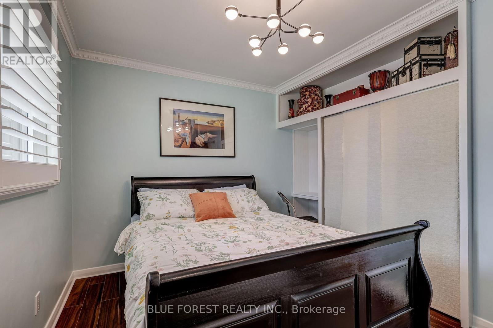 983 VALETTA STREET Image 25