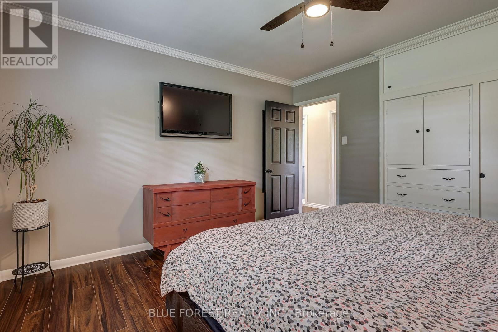 983 VALETTA STREET Image 28