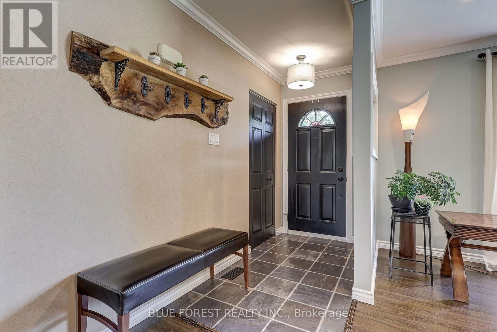 983 VALETTA STREET Image 3