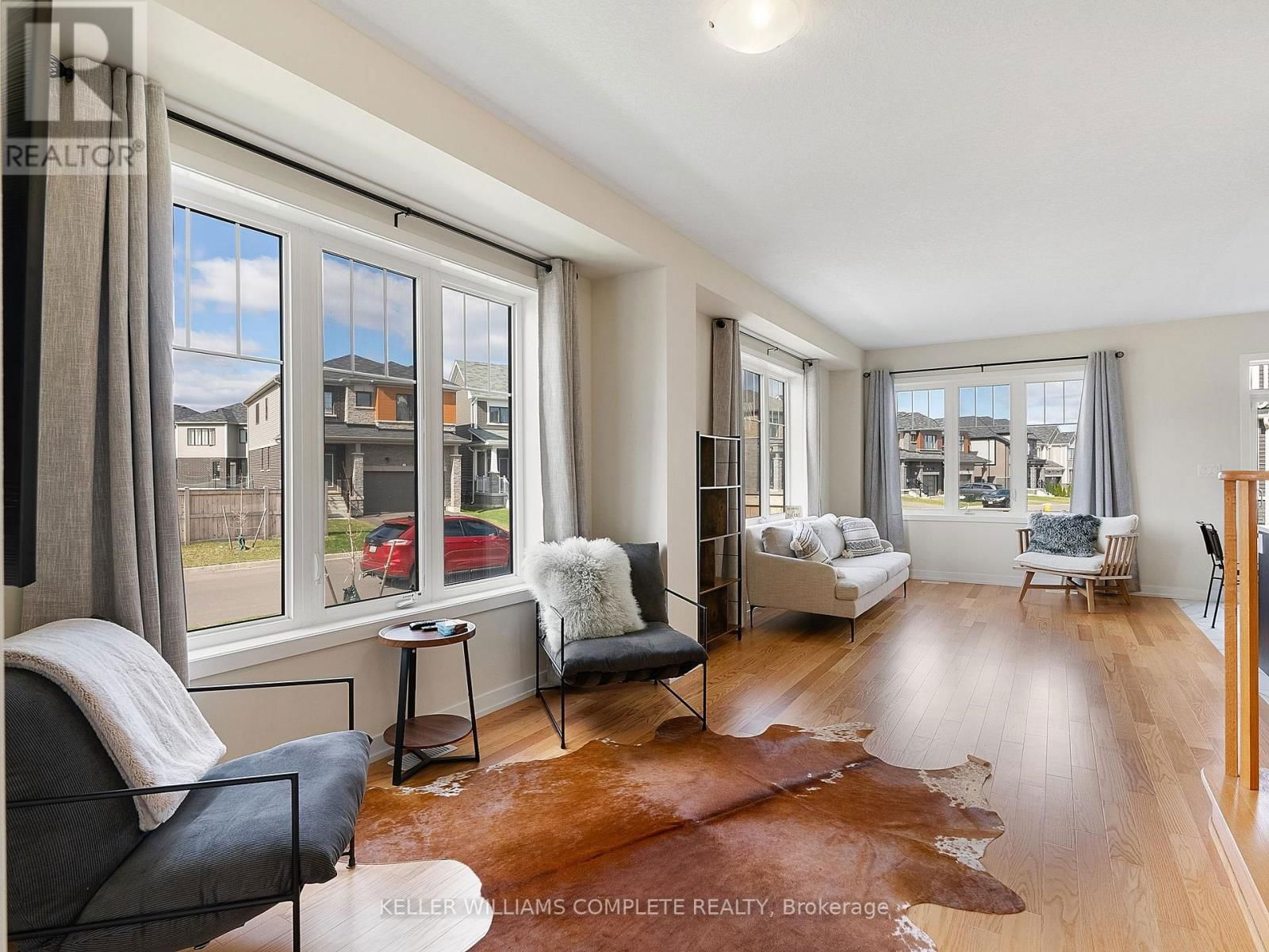 170 WHITHORN CRESCENT Image 11