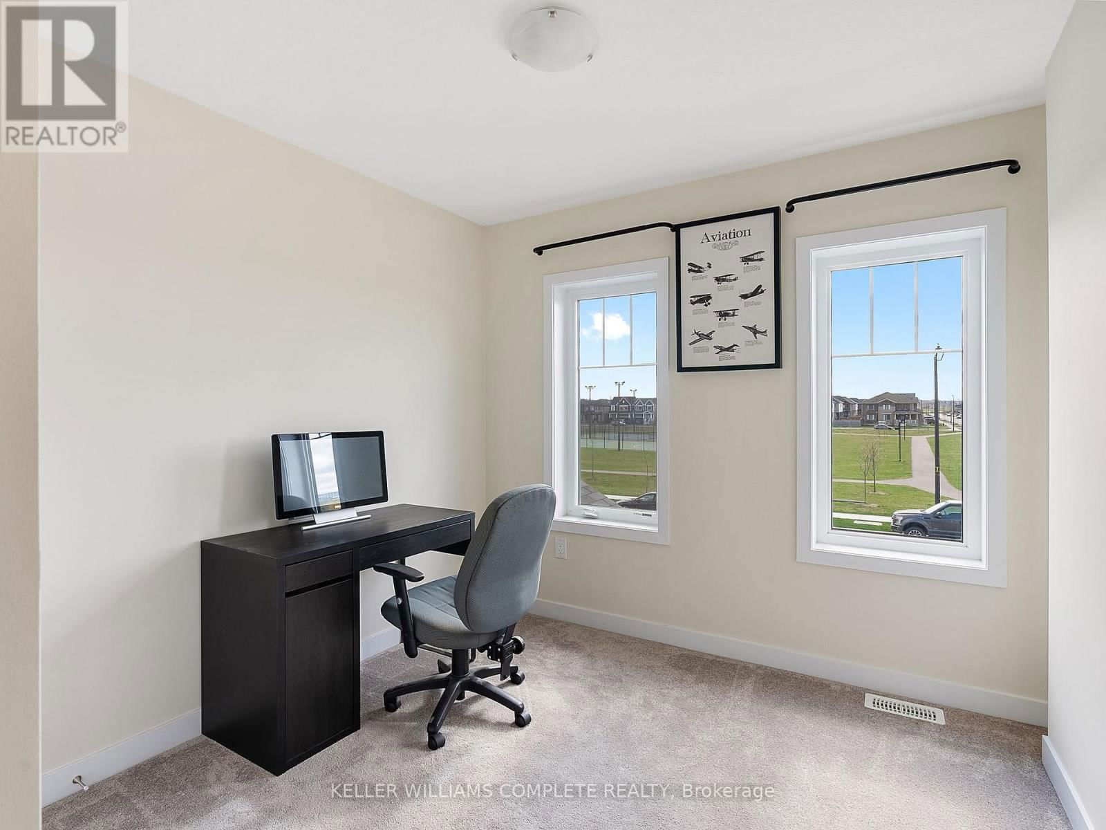 170 WHITHORN CRESCENT Image 28