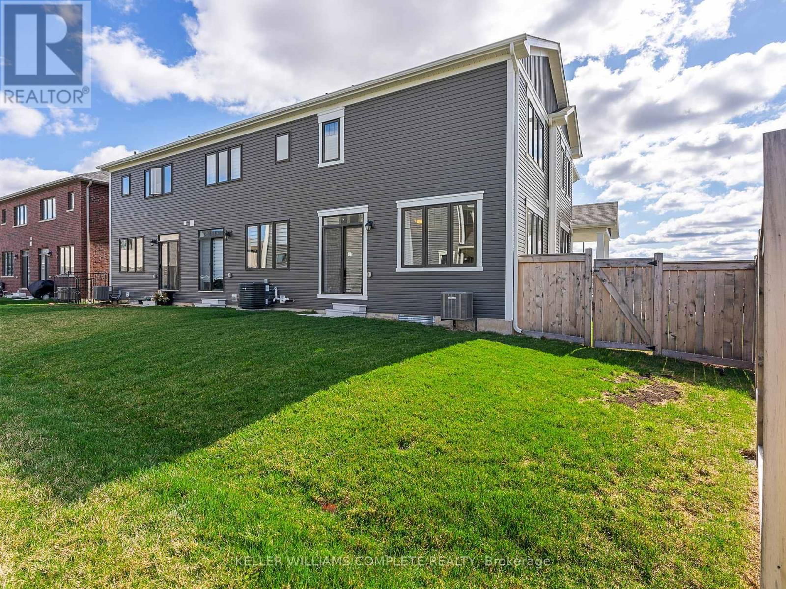 170 WHITHORN CRESCENT Image 45