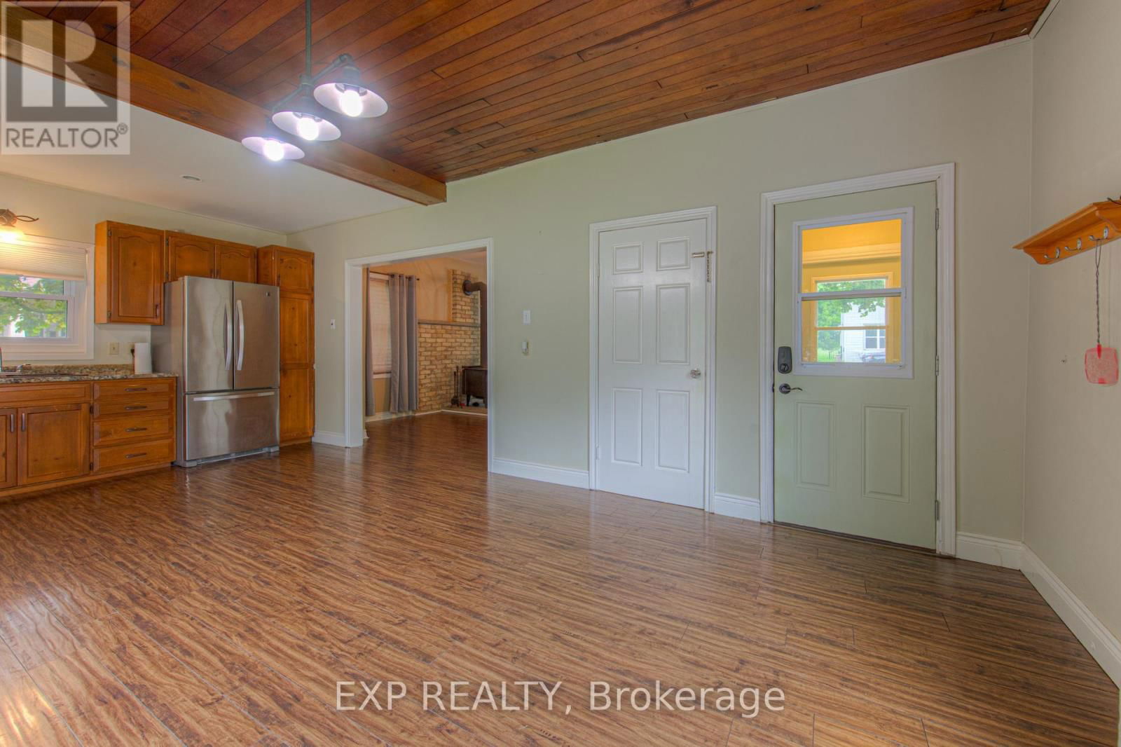 33 MCGIVERN STREET Image 10