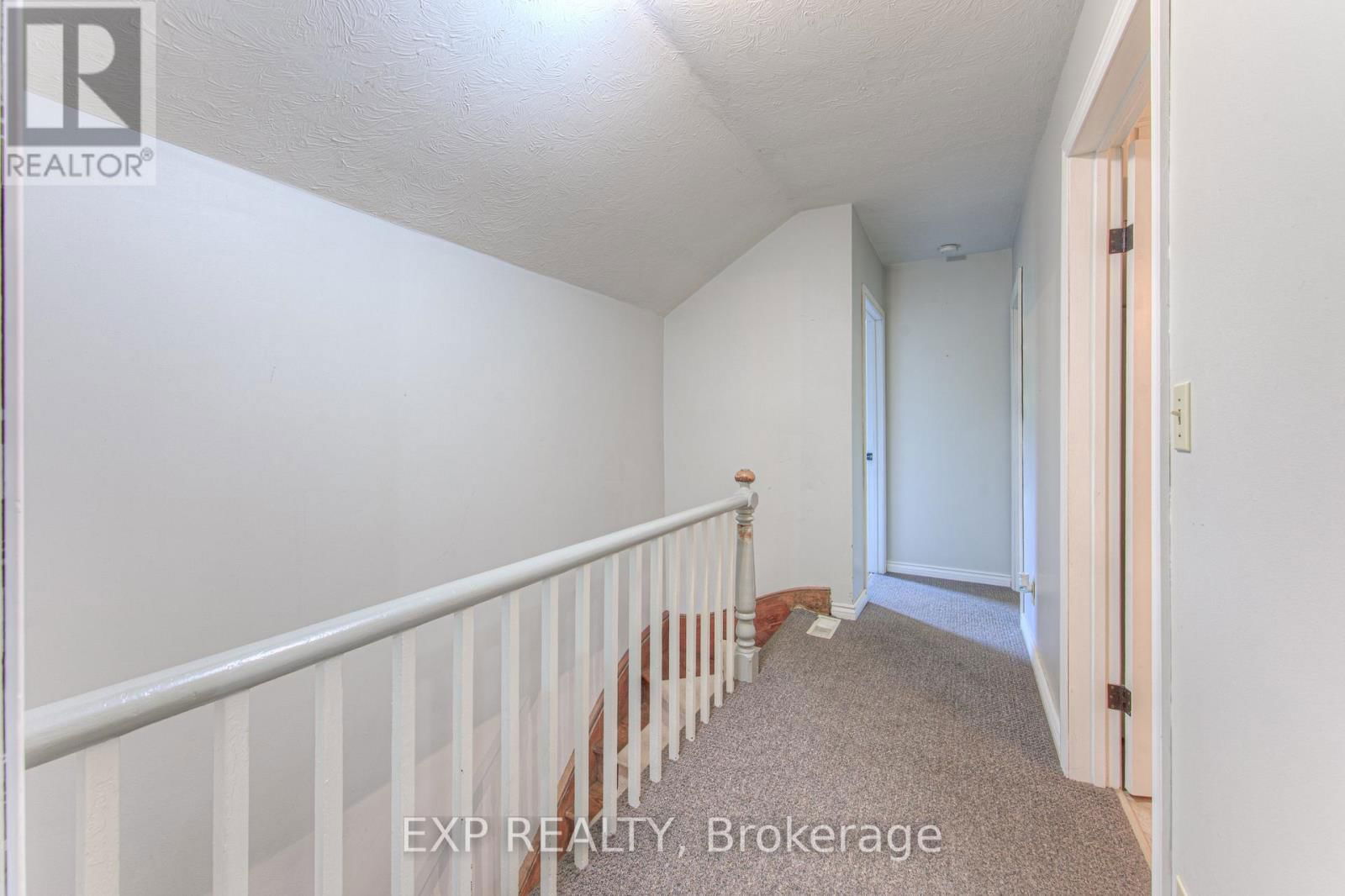 33 MCGIVERN STREET Image 23