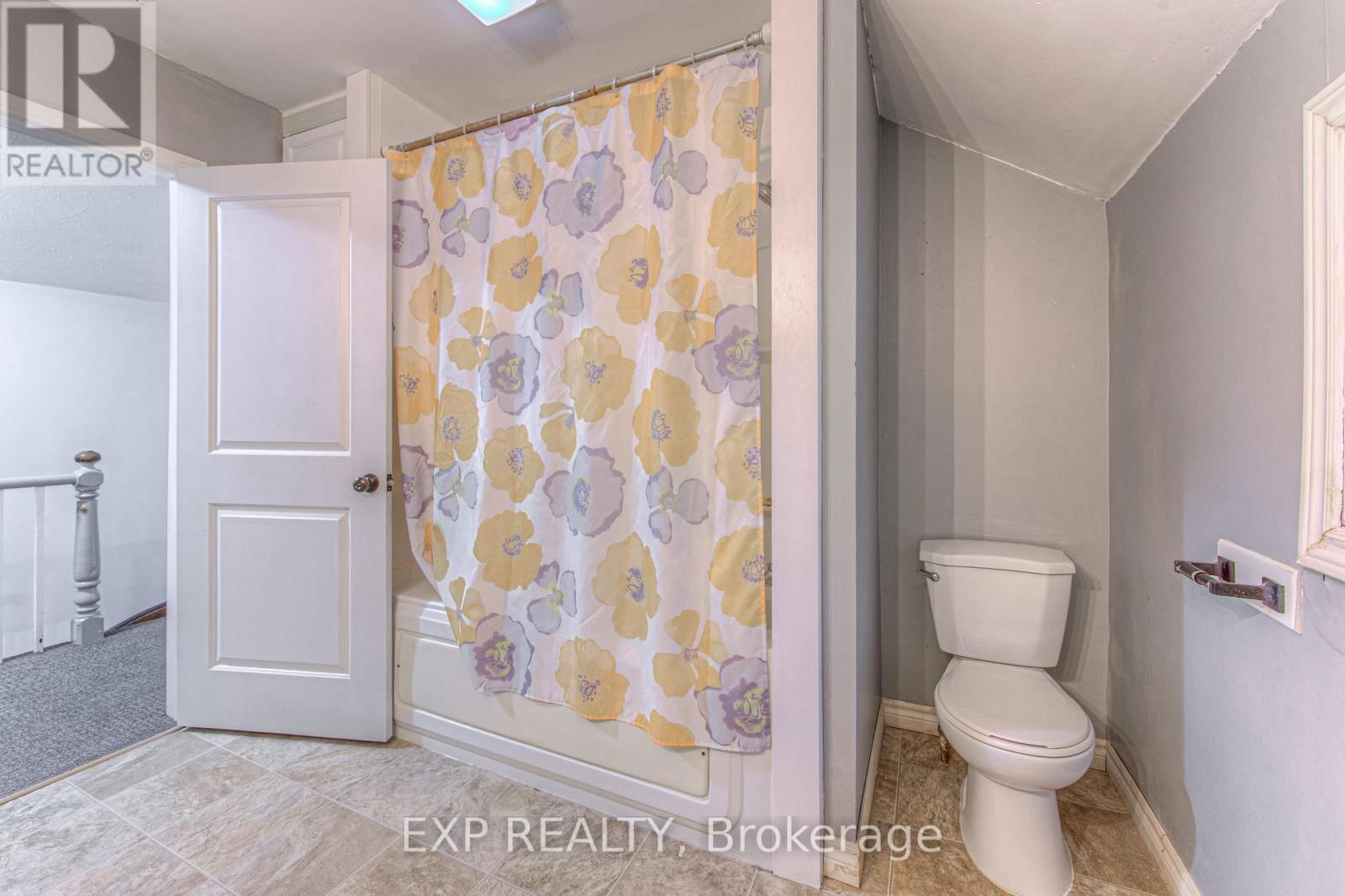 33 MCGIVERN STREET Image 28