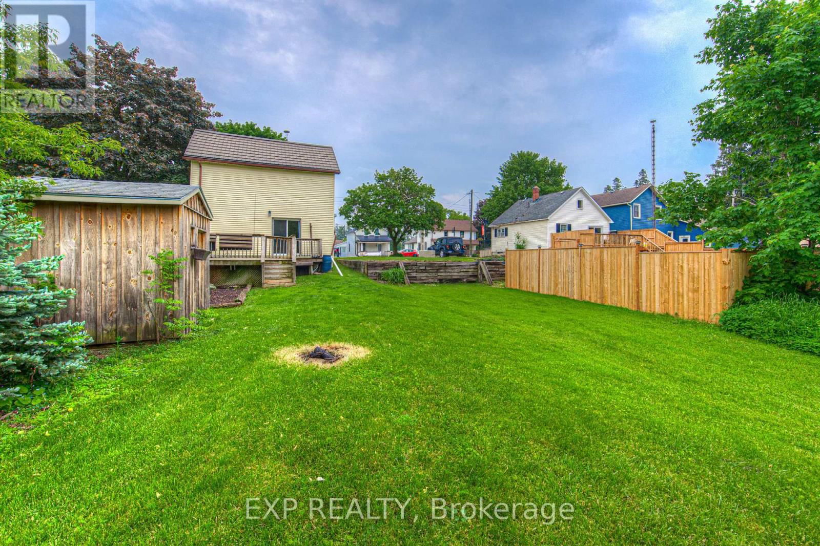 33 MCGIVERN STREET Image 38