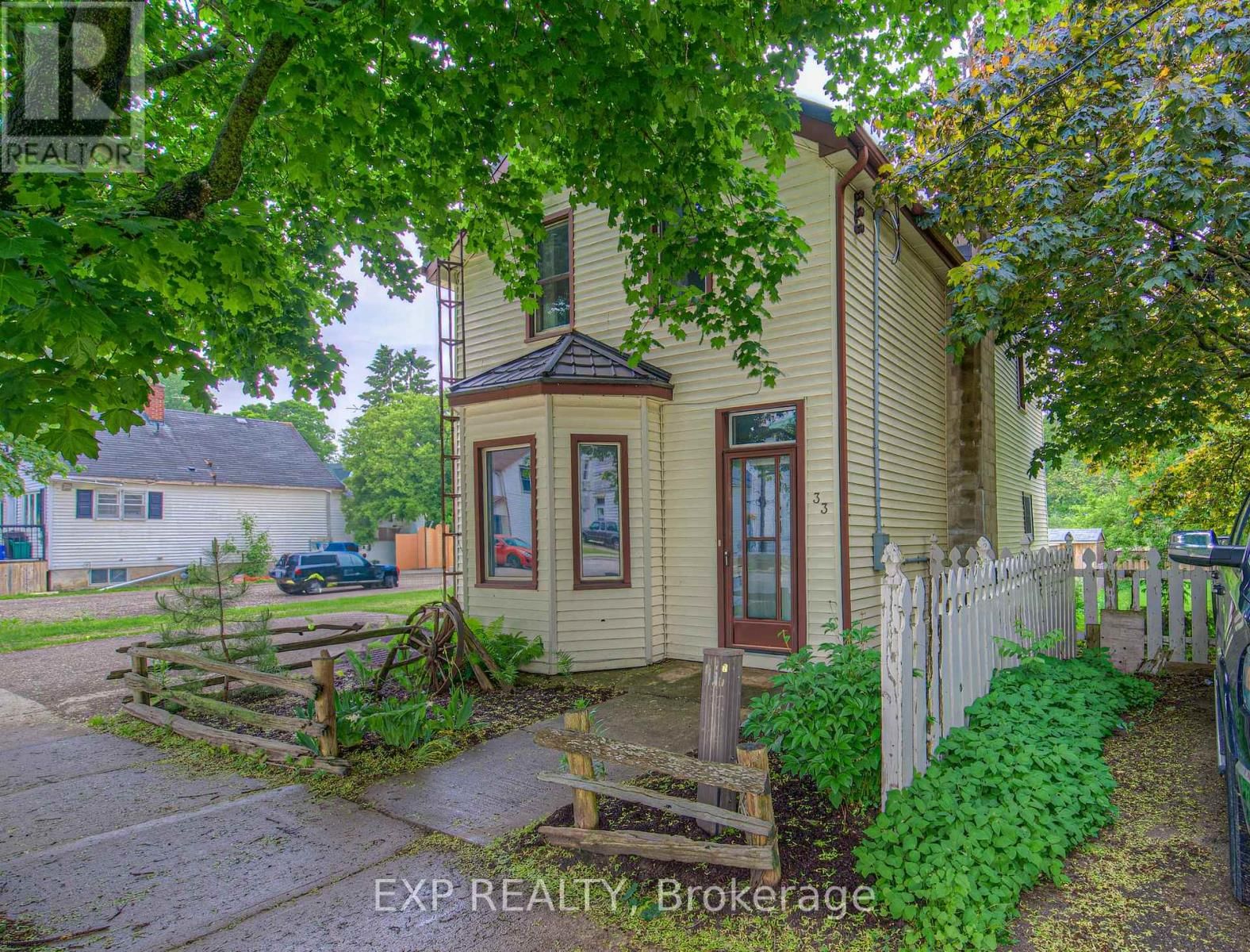 33 MCGIVERN STREET Image 5