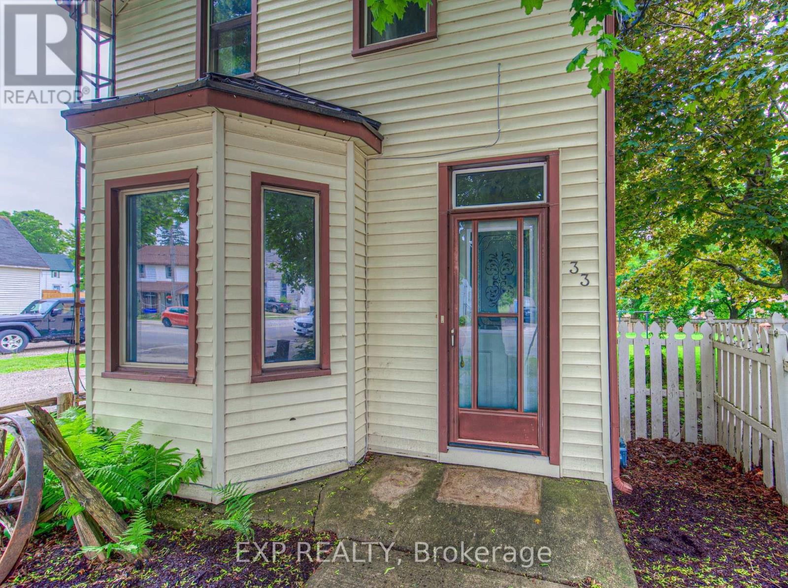 33 MCGIVERN STREET Image 6