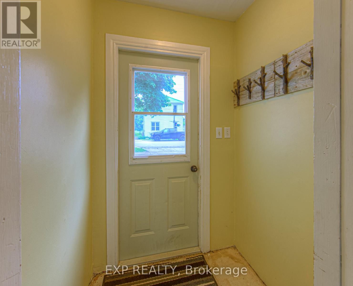 33 MCGIVERN STREET Image 8