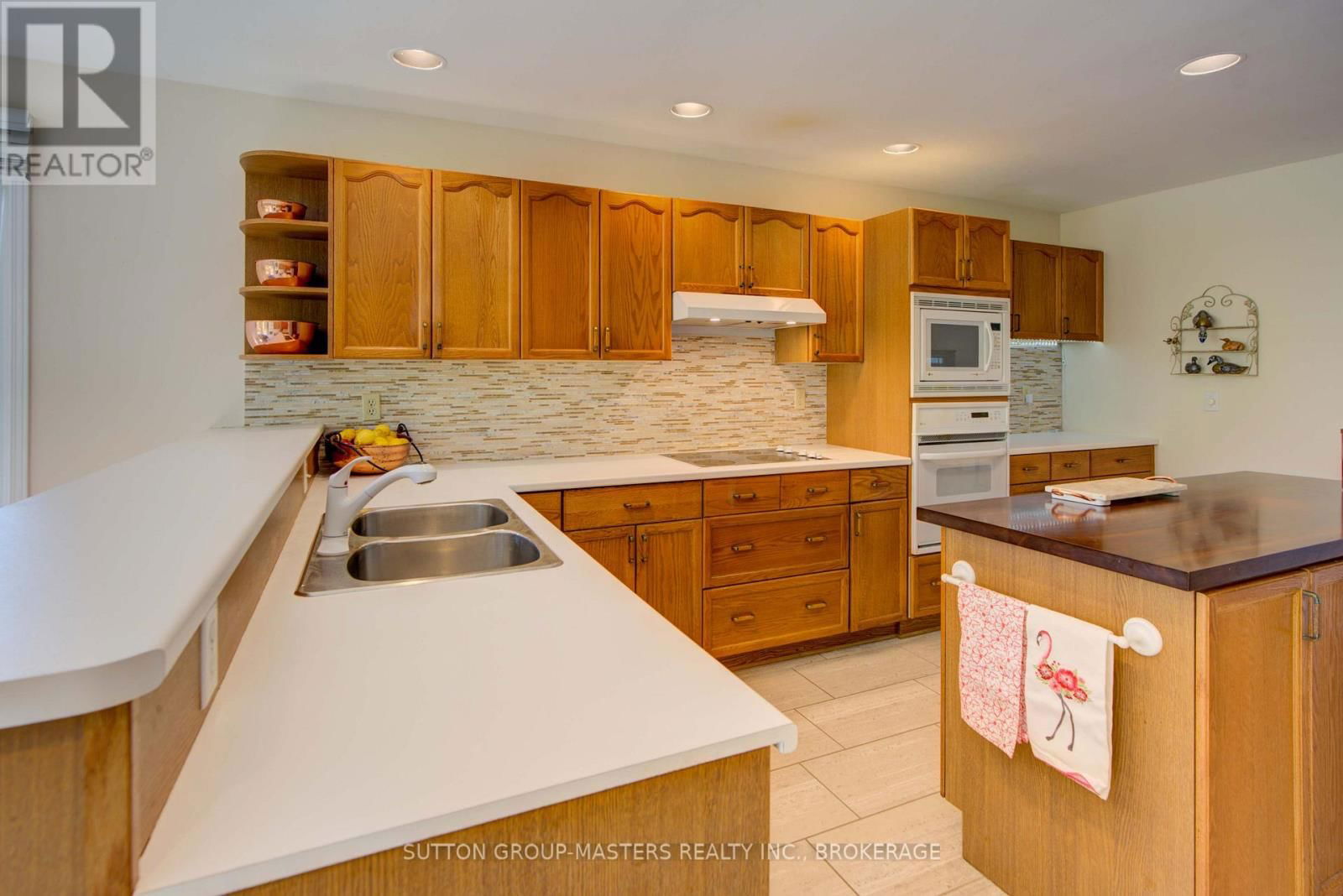 47 BAYSHORE DRIVE Image 11