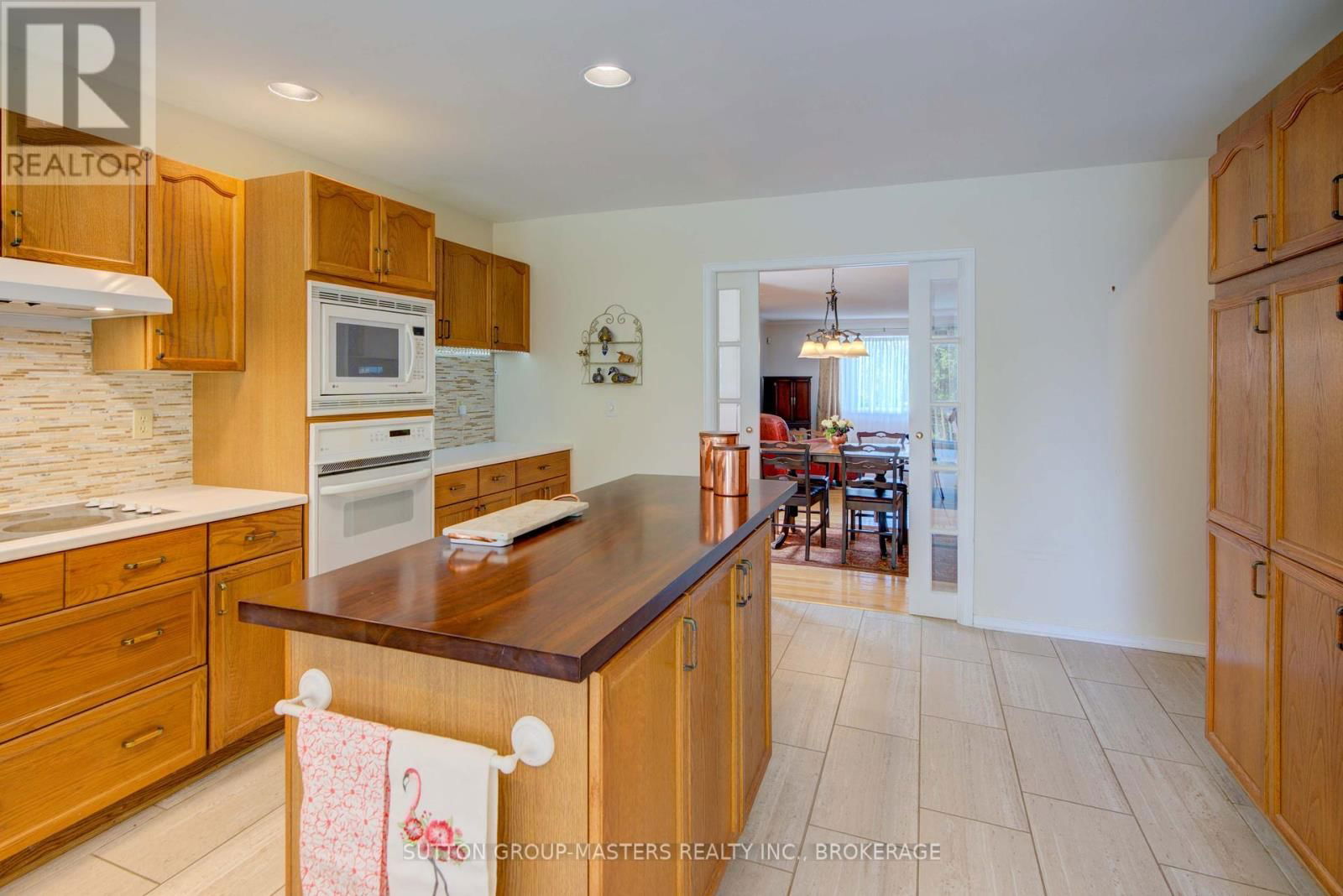 47 BAYSHORE DRIVE Image 13