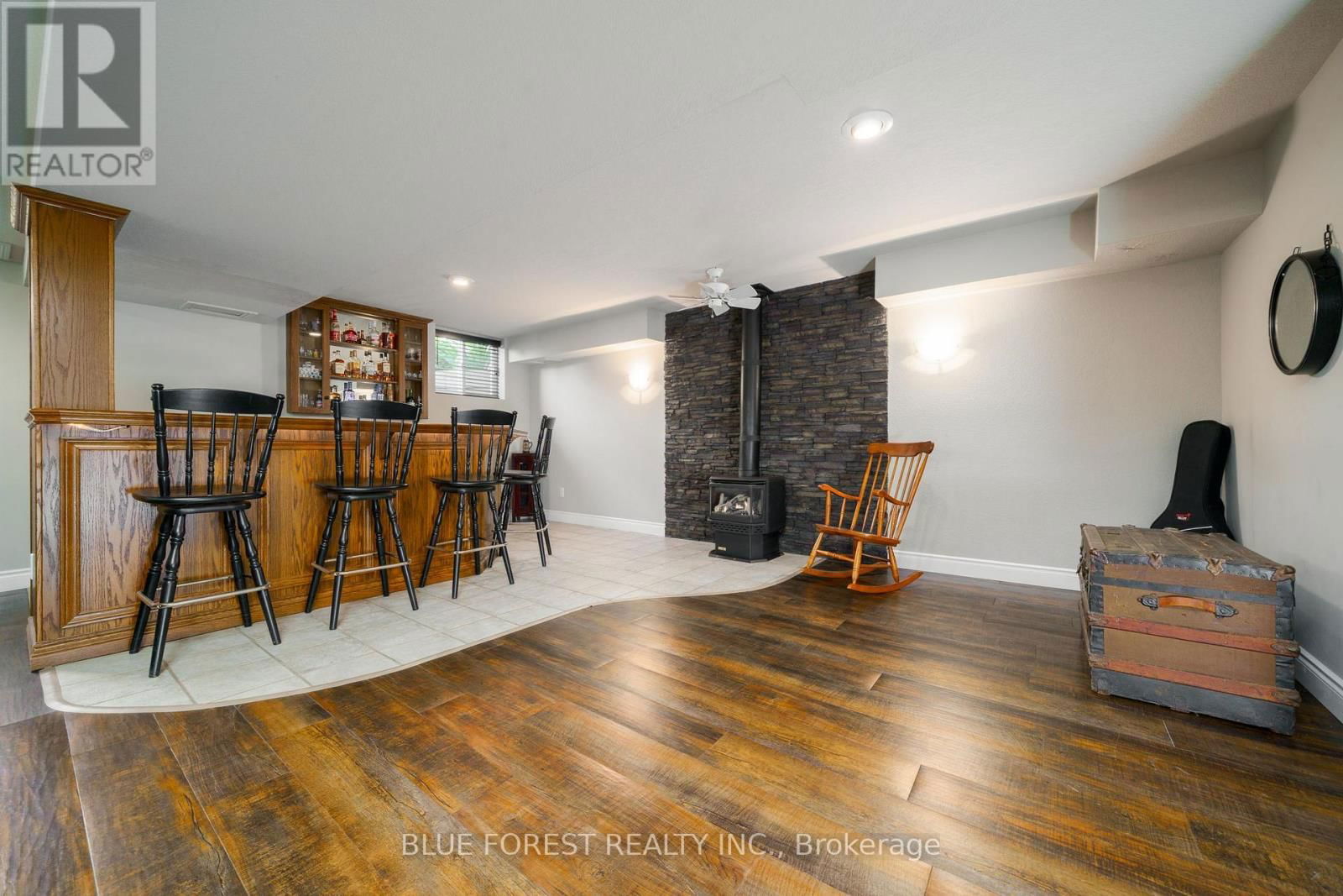 1 THISTLE STREET Image 24
