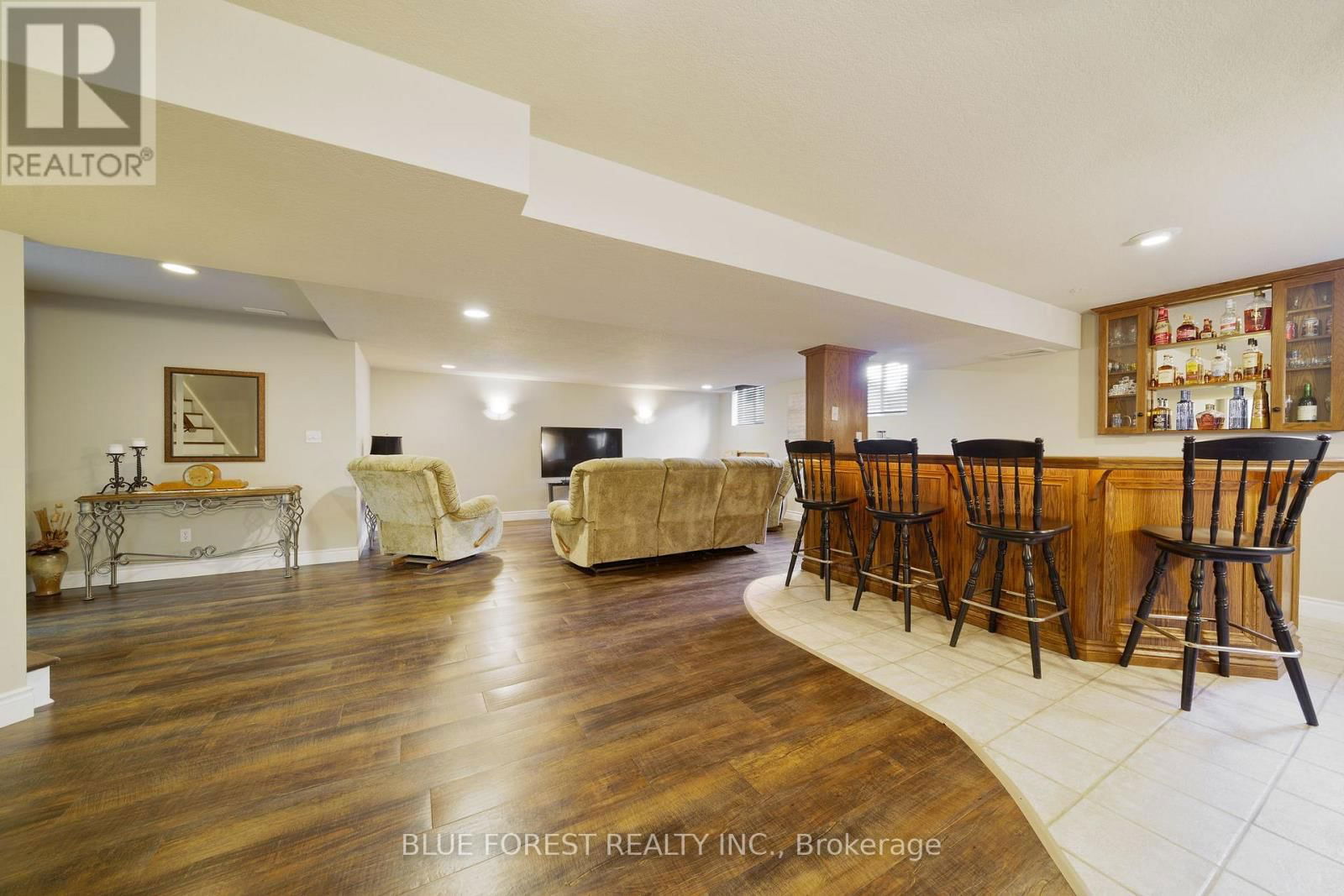 1 THISTLE STREET Image 26