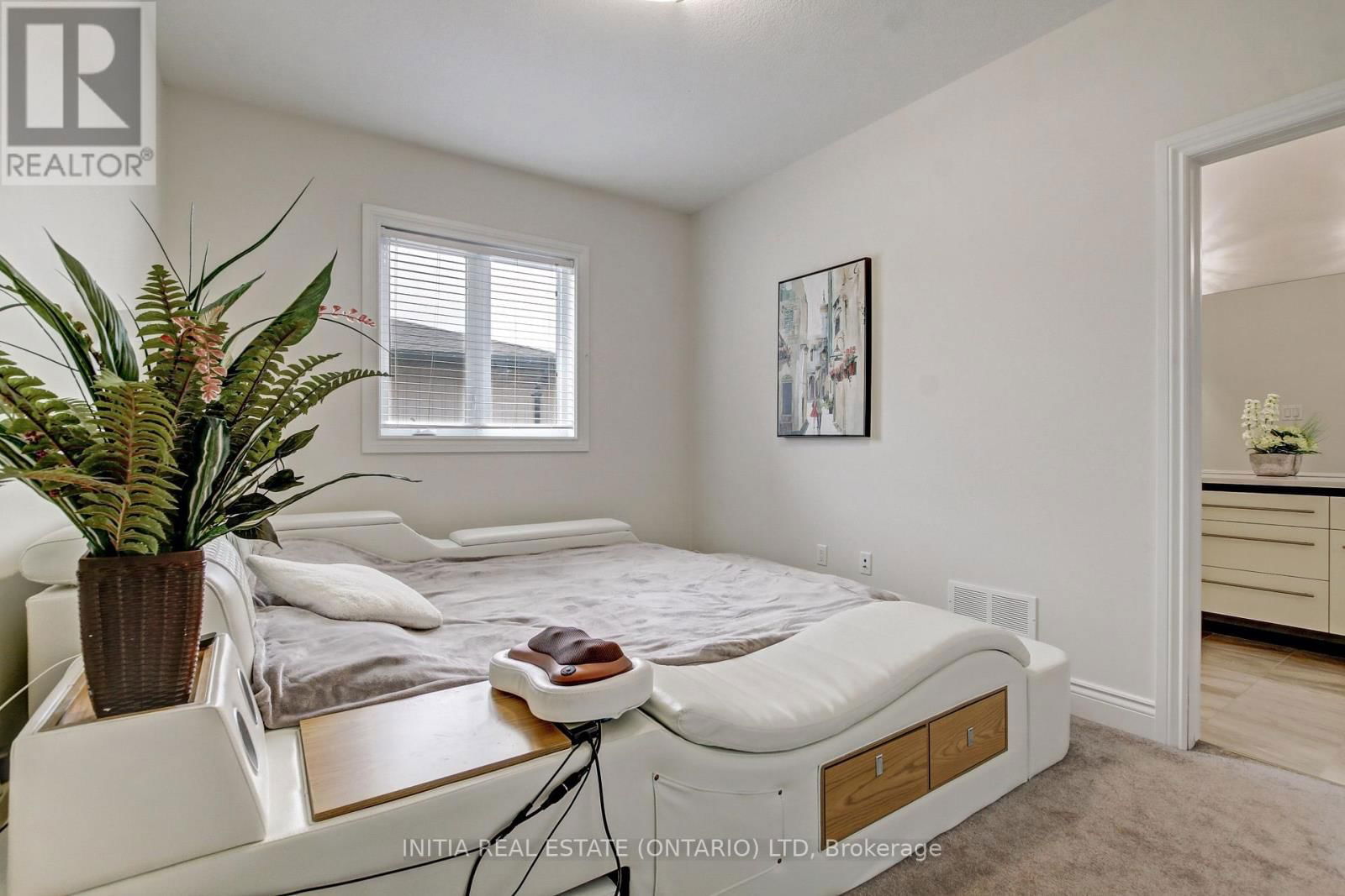 1326 THORNLEY STREET Image 14