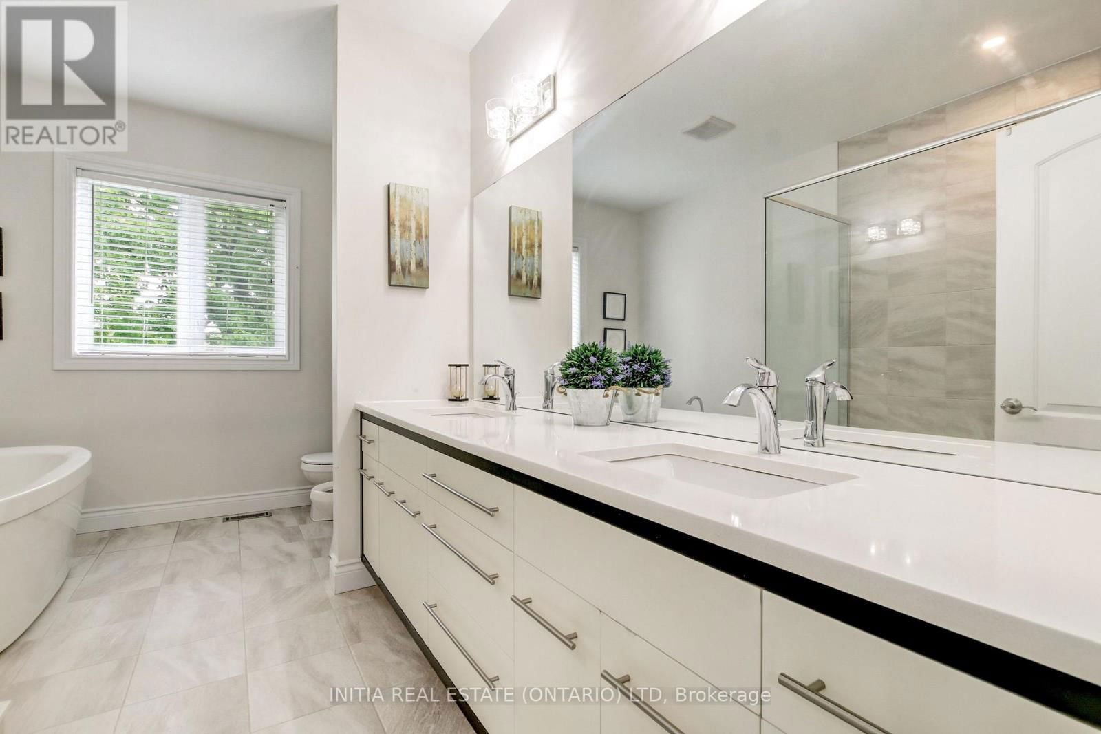 1326 THORNLEY STREET Image 18