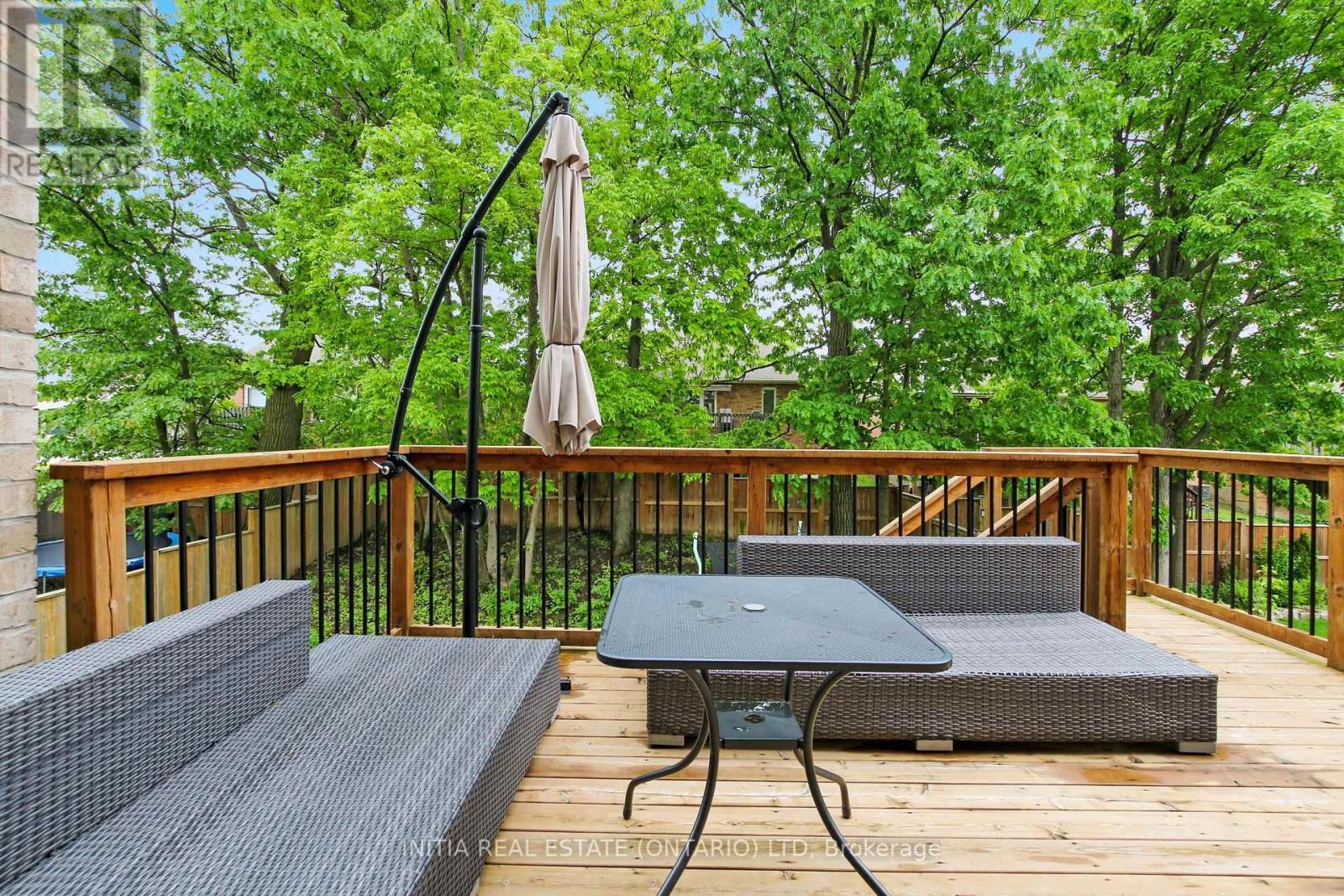 1326 THORNLEY STREET Image 24