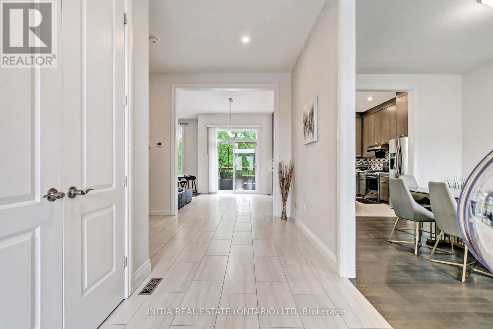1326 THORNLEY STREET Image 4