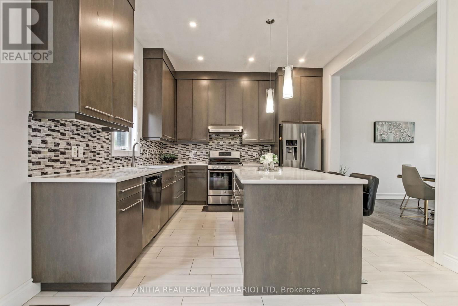 1326 THORNLEY STREET Image 7