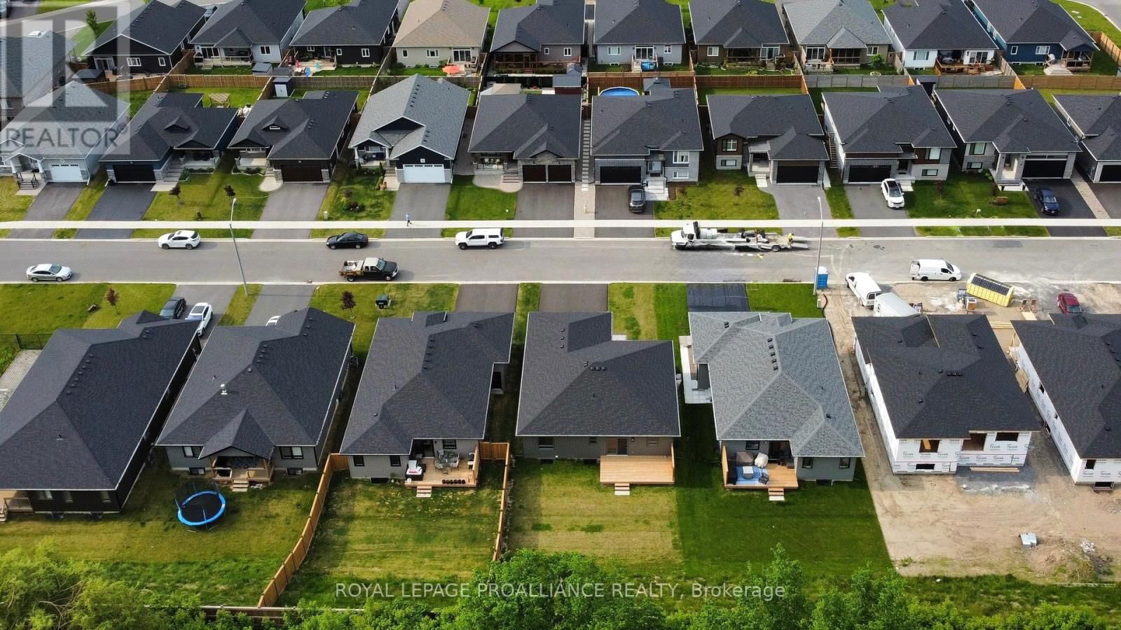 27 SCHMIDT WAY Image 13